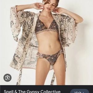 Spell & The Gypsy short Oasis kimono